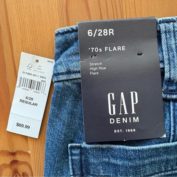 NWT Gap 70’s High Rise Women's Jeans - Picture 6 of 10